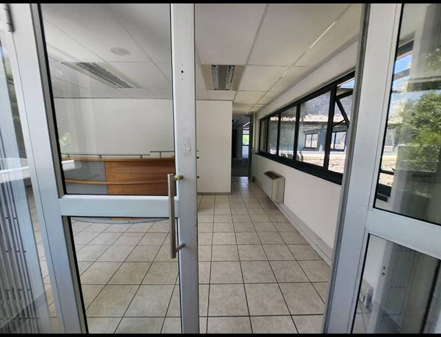 313M² RETAIL TO LET IN RANDJESPARK